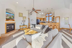 TV connectée, lecteur de DVD, écrans d'ordinateur