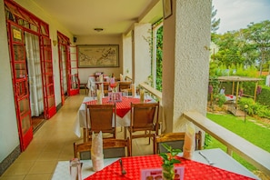 Bar (in der Unterkunft)