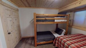 7 bedrooms, iron/ironing board, travel cot, free WiFi