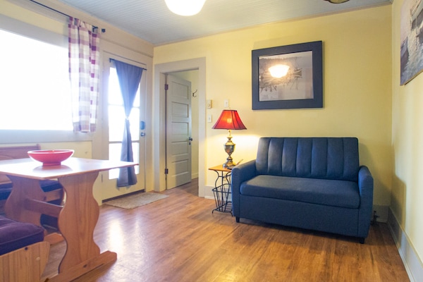 Living/dining room.
This unit is best suited for a couple and 1 child.
1 dog per reservation allowed. House trained. Dog weight must be less than 20 lbs and be well groomed.