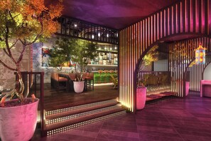 Hi ha 4 restaurants amb plats de cuina internacional 