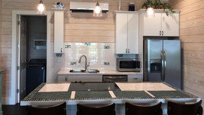 Deluxe Villa, 3 Bedrooms | Private kitchen - Mermaid Reef Villa # 5 by Living Easy Abaco (Marsh Harbour)