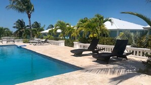Outdoor pool - Mermaid Reef Villa # 5 by Living Easy Abaco (Marsh Harbour)