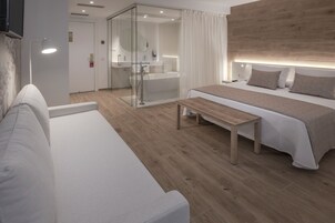 Minibar, in-room safe, desk, blackout drapes