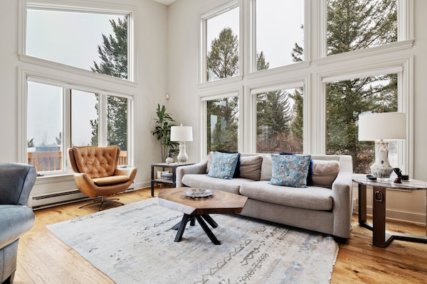 Main Level Living Room With Upper Deck Access