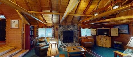 Smart TV, fireplace, DVD player