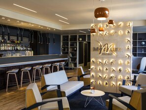 Bar (on property) - Hôtel Mercure Beauvais Centre Cathédrale (Beauvais)