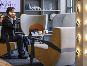 Bar (on property) - Hôtel Mercure Beauvais Centre Cathédrale (Beauvais)