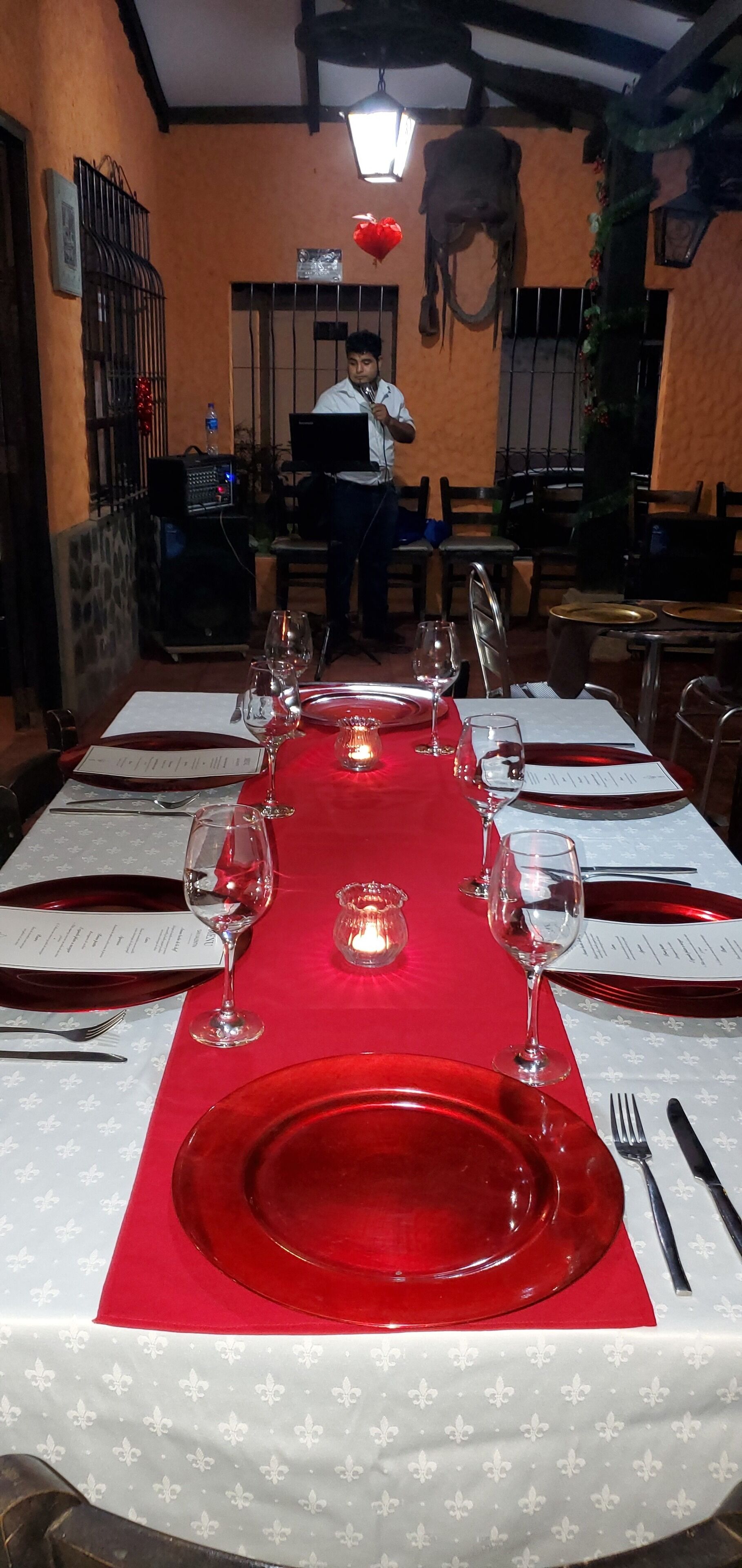 breakfast, lunch and dinner served