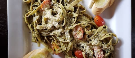 Aperto a colazione, pranzo e cena