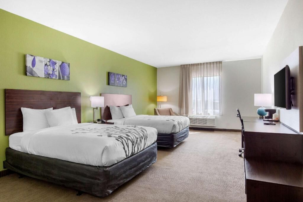 Premium bedding, desk, bed sheets