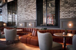 Bar (on property) - Hotel Zachary Chicago, a Tribute Portfolio Hotel (Chicago)
