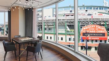 ์ค์ํธ, ์นจ์ค 1๊ฐ, ์๋ด ์ ๋ง | ๊ฑฐ๋ฆฌ ๋ทฐ