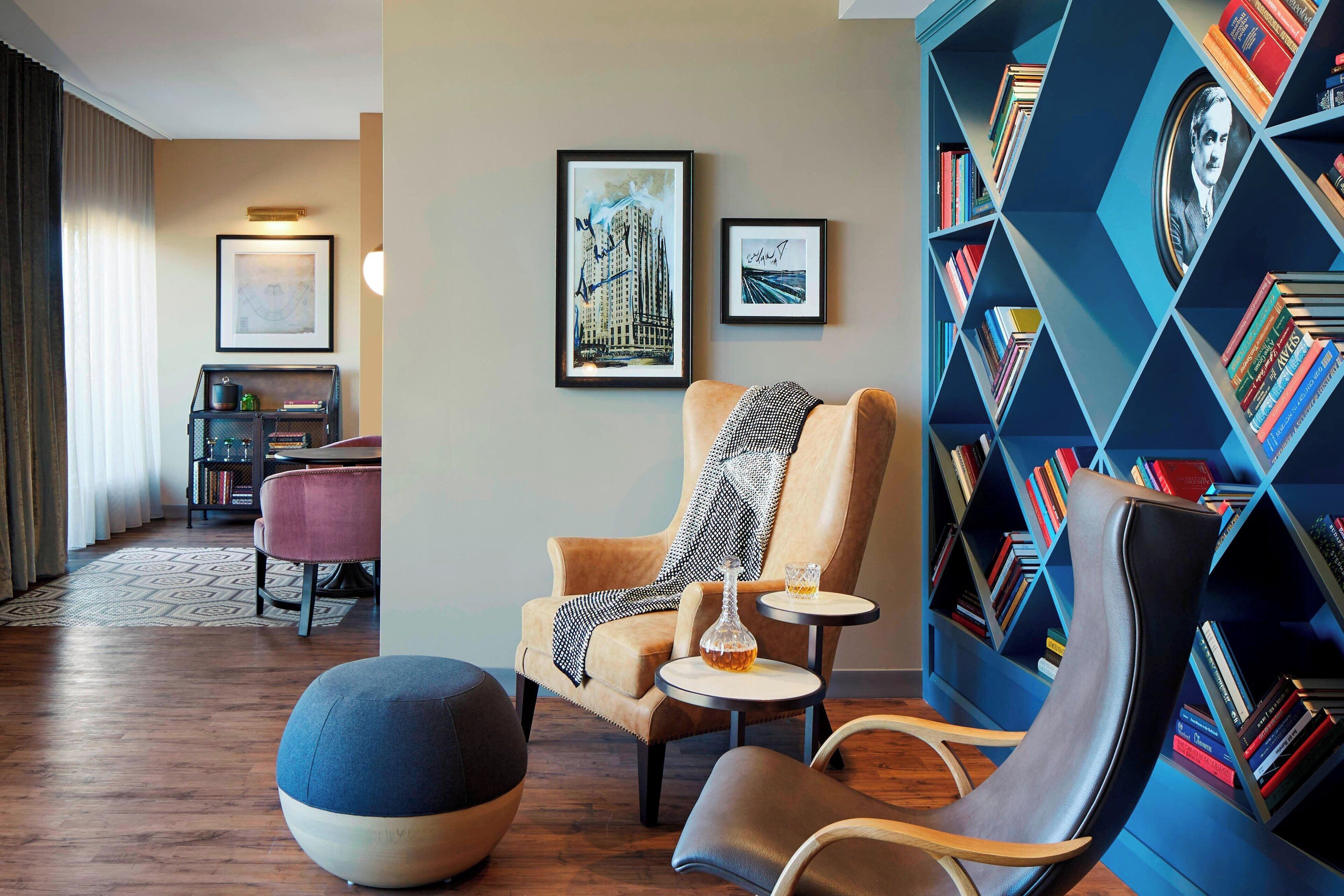 Suíte, 1 quarto, sacada | Cofres nos quartos, escrivaninha, ferros/tábuas de passar roupa