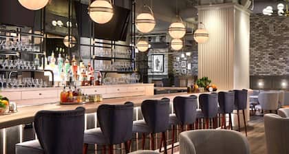 Hotel Zachary Chicago, a Tribute Portfolio Hotel