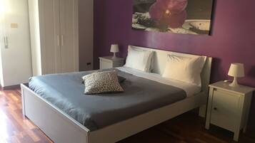 Superior Triple Room | 1 bedroom, down duvets, desk, laptop workspace