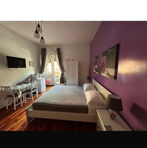 Superior Triple Room | 1 bedroom, down comforters, desk, laptop workspace - Domum Vaticani (Rome)