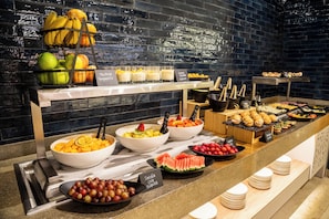 Free daily full breakfast