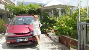 Basic-Apartment, 1 Schlafzimmer, Veranda, Meerblick | Terrasse/Patio