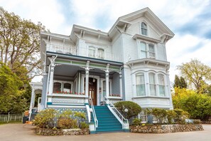 Entrada de la propiedad