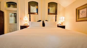 Luxury Suite, 1 King Bed, Non Smoking | 1 bedroom, individually decorated, individually furnished, desk