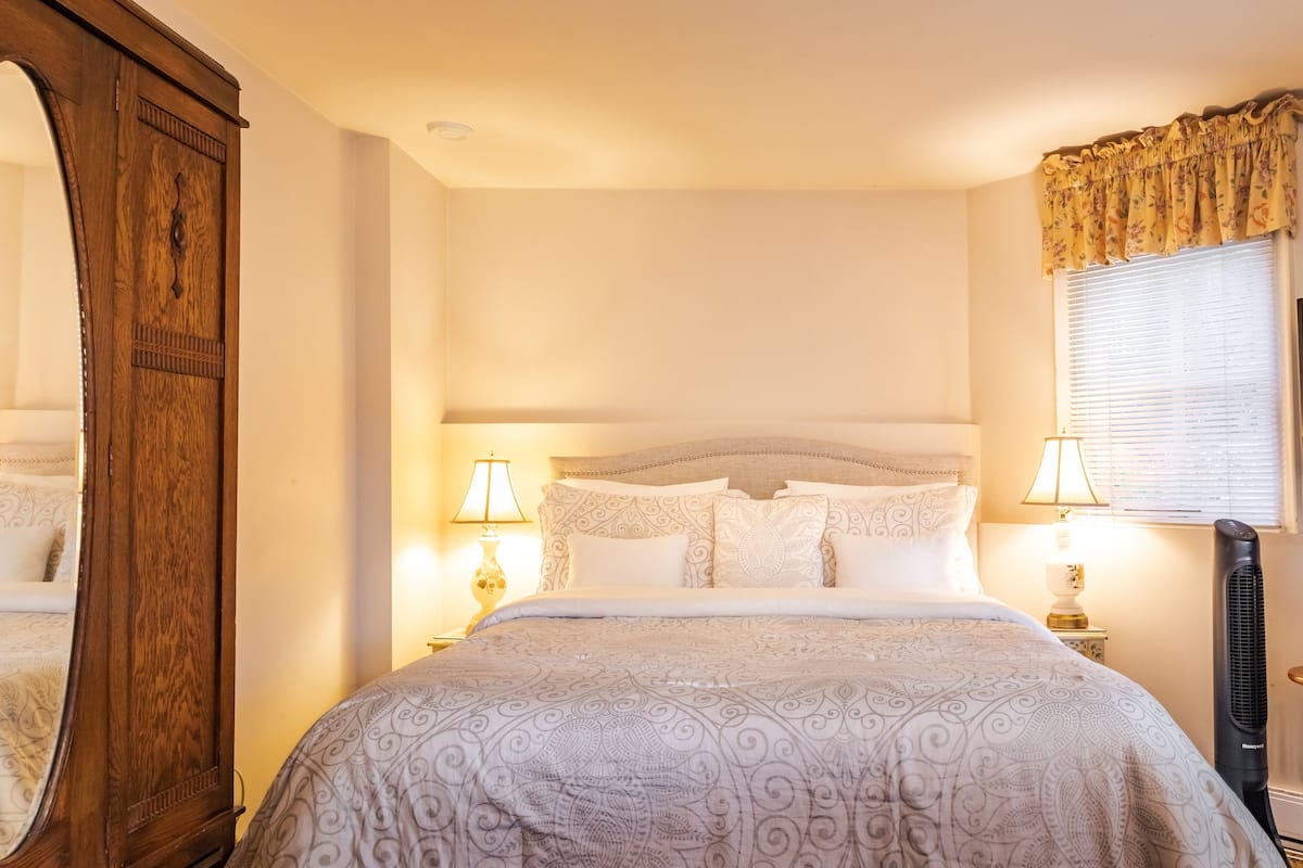 Standard Suite, 1 Double Bed, Bathtub (Garden Room)