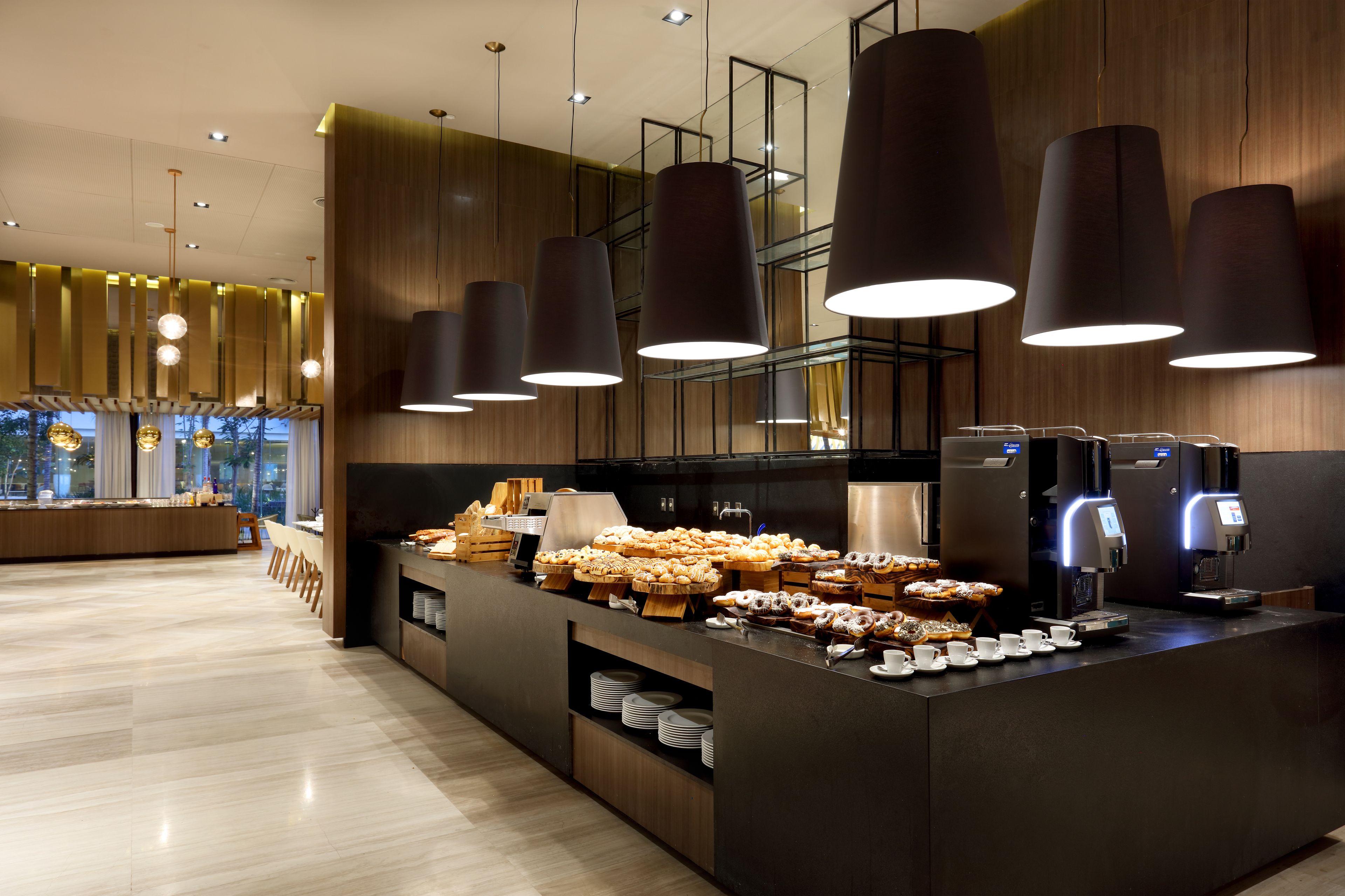 Petit déjeuner buffet compris tous les jours