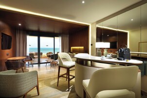 Free minibar, in-room safe, desk, blackout drapes