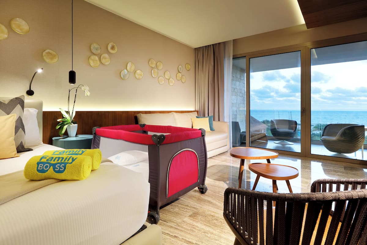 Free minibar, in-room safe, desk, blackout drapes