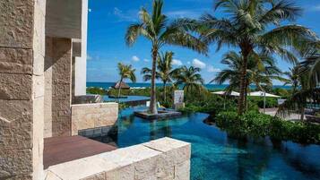 Junior Suite Swim Up | 1 soverom, sengetøy av topp kvalitet og memory foam-senger