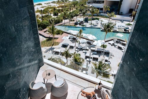 1 bedroom, premium bedding, memory-foam beds, free minibar