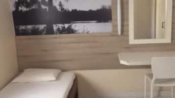 Minibar, escritorio, cortinas blackout y wifi gratis