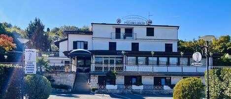 Facciata della struttura