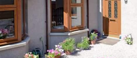 House, 3 Bedrooms | Terrace/patio