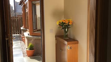 House, 3 Bedrooms | Living area