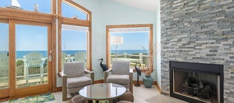 Heaven By The Sea: Oceanfront, Pool, Spa, Elevator