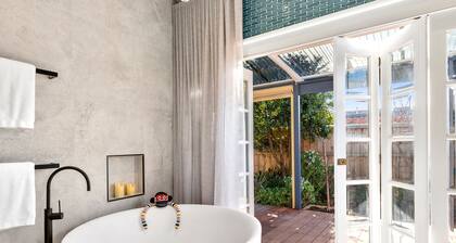 RYE Cottage -live like a local, foxtel, dog friendly+ BONUS* NIGHTS OFFERS 2026.