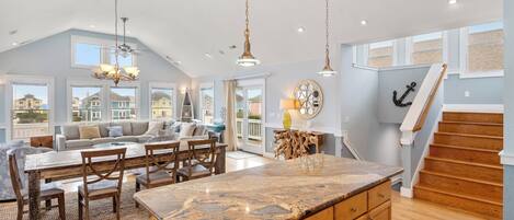 المنشأة من الداخل