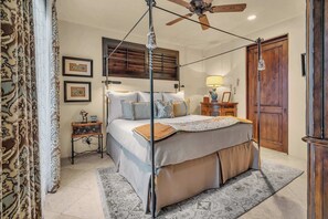 4 bedrooms, desk, travel cot, free WiFi