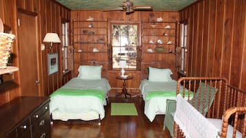 4 Schlafzimmer, Zimmersafe, kostenloses WLAN, Bettwäsche