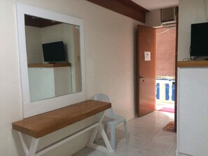 客房 (Budget) | 客房服务设施