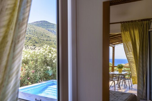 Haus mit Charakter, privates Schwimmbad, spektakuläre Aussicht