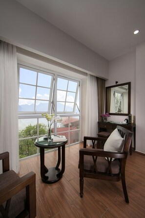 Deluxe Double Room, 1 Queen Bed | Premium bedding, in-room safe, laptop workspace, blackout drapes - Azure Sapa Hotel (Sa Pa)