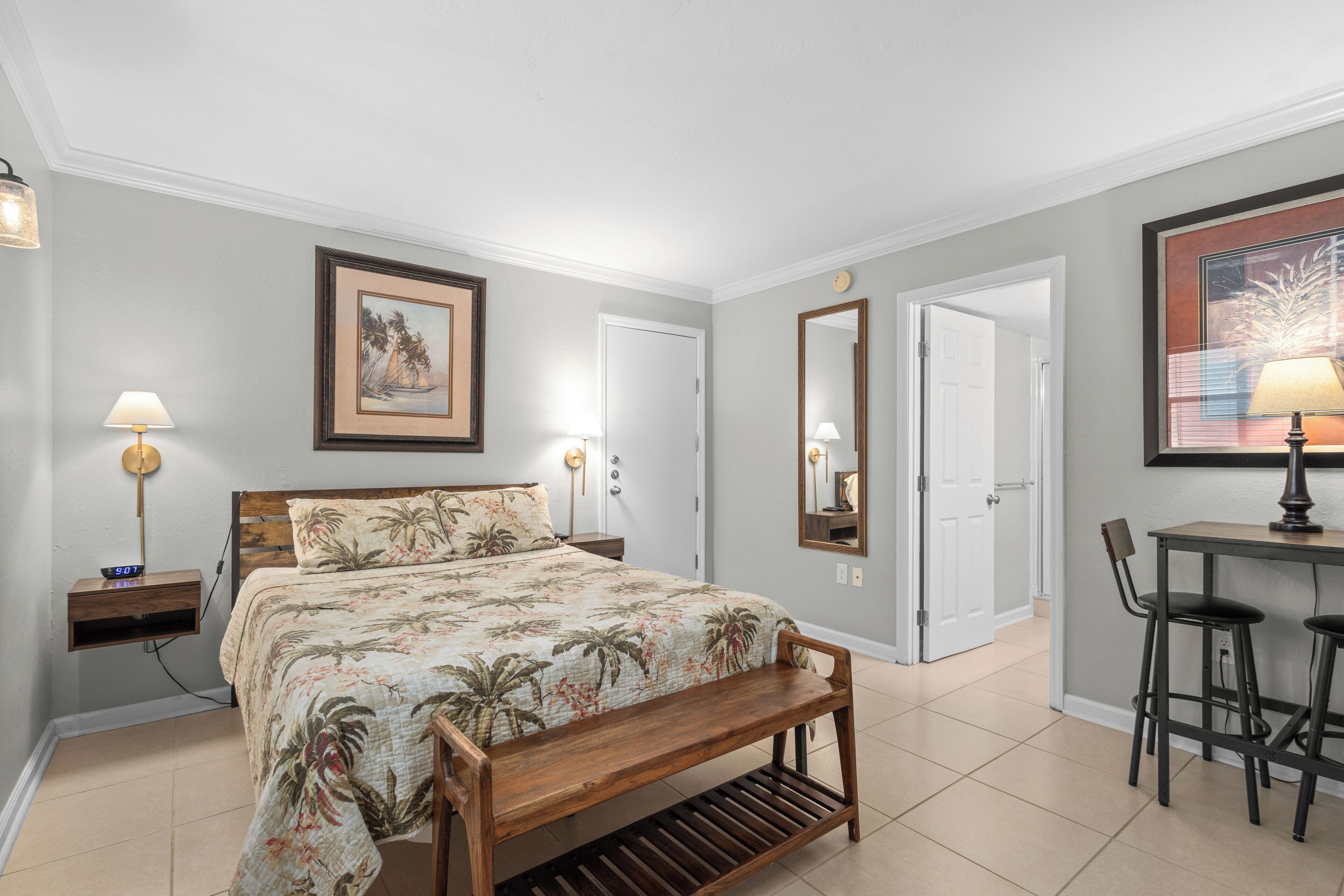 Bügeleisen/Bügelbrett, kostenloses WLAN, Bettwäsche