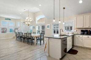 Fridge, microwave, oven, stovetop - Giggling Gecko: Oceanfront, Private Pool, Hot tub (Nags Head)