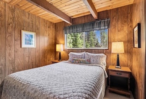 5 bedrooms, iron/ironing board, free WiFi, bed sheets - Huge Dollar Point Lakeview Home (Tahoe City)