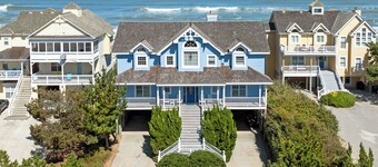 Seaside 22: Oceanfront, Pool, Hot tub, Game Room