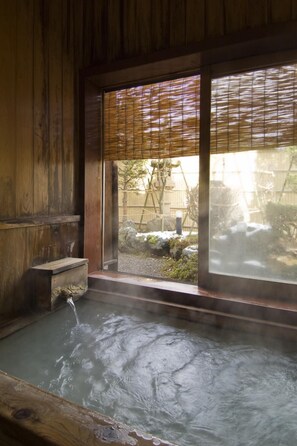 Spa - Kusatsu Onsen EKINARIYA RYOKAN (Kusatsu)