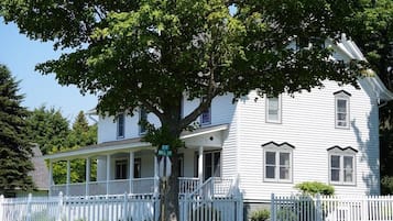 Bagian depan properti