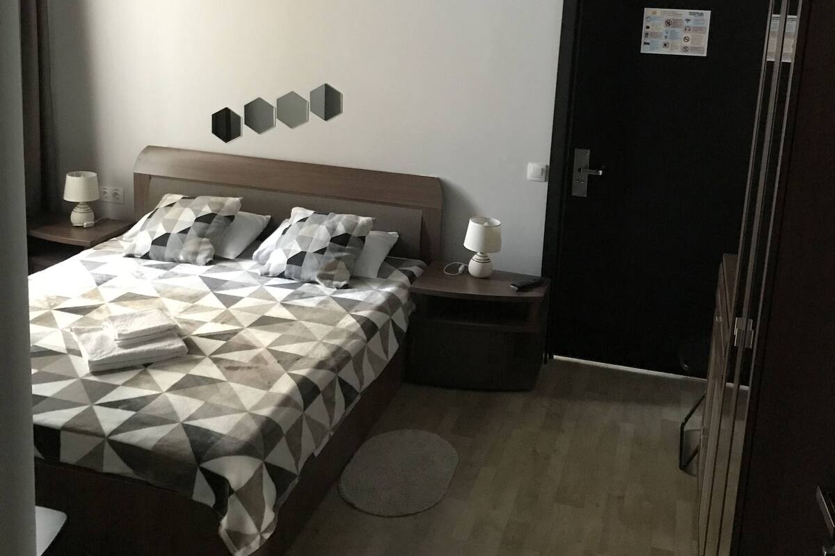 Luxury Double Room, Private Bathroom | Premium bedding, blackout curtains, iron/ironing board, free WiFi